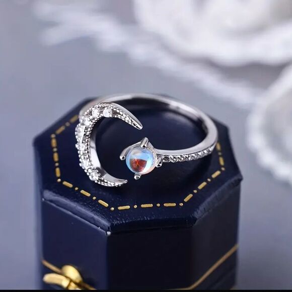 🌙Sterling Silver Adjustable MoonStone Half Moon Ring - Picture 5 of 16